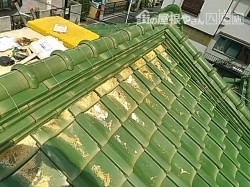 八尾市で古くなった漆喰を取る