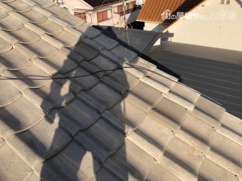 瓦のズレを直した