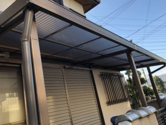 八尾市で2階ベランダの波板撤去