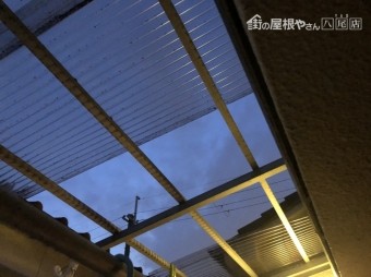 八尾市 波板が飛ぶ