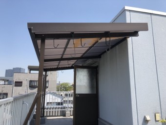 八尾 ベランダの波板