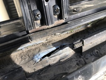 八尾市 テラス屋根 シミ