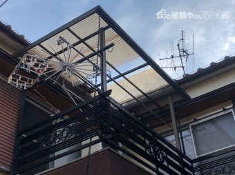 波板飛来