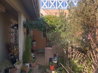 玄関ポーチ