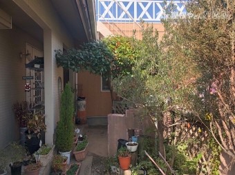玄関ポーチ