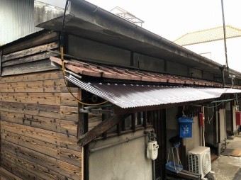 下屋波板