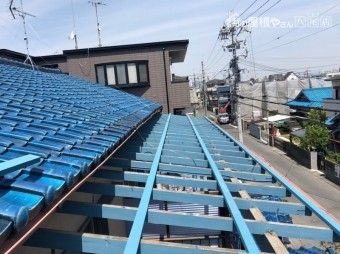 波板の下地施工