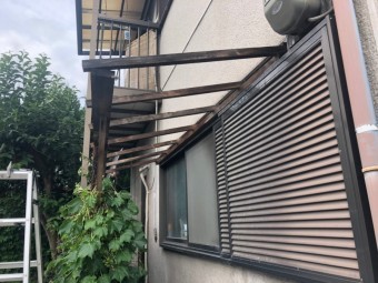1階の波板、下地解体