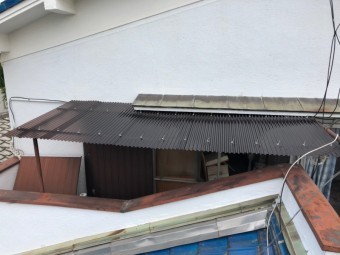波板張替え後