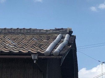 屋根瓦の落下