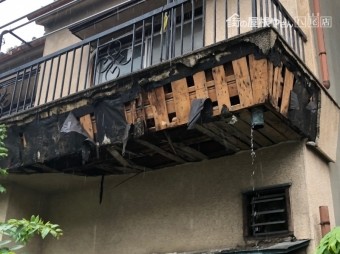八尾市 ベランダ 外壁剥離