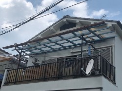 波板が飛んだ