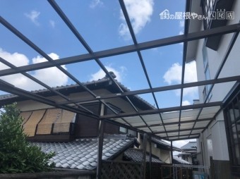 波板が外れた