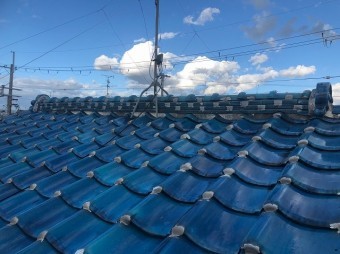 瓦屋根