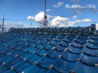 瓦屋根
