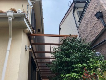 ポリカにごみが落ちてくる