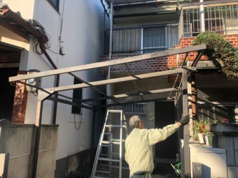 カーポートの波板撤去