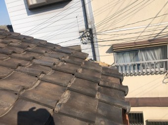大屋根瓦の落下