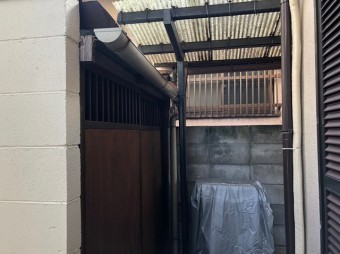 倉庫の樋