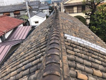 瓦屋根