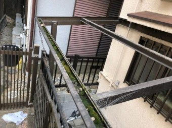 テラスの樋清掃