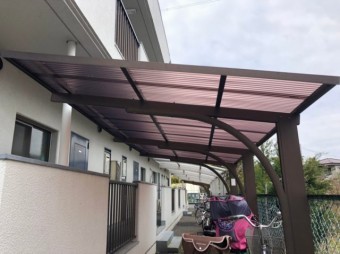 駐輪場の波板