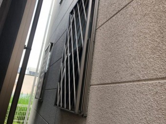 サッシ廻りのシール