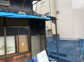 瓦の復旧工事