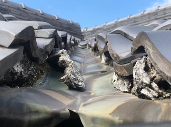谷板金漆喰欠落