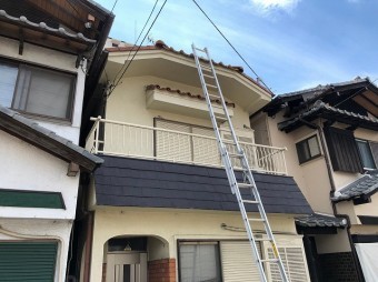梯子で昇降