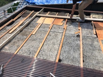 屋根_葺き替え_下地工事_勾配
