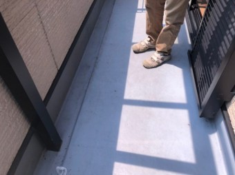 ベランダ内の柱