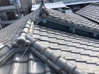 瓦屋根