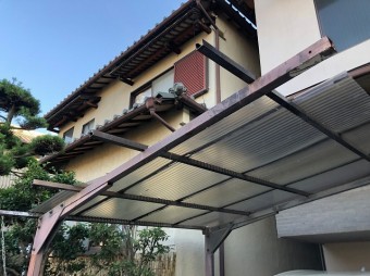 波板飛来