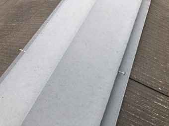 棟板金の釘抜け