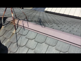 棟押さえ板金
