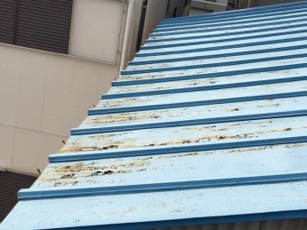 板金屋根サビ部分