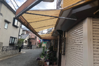 テントに穴が開いた