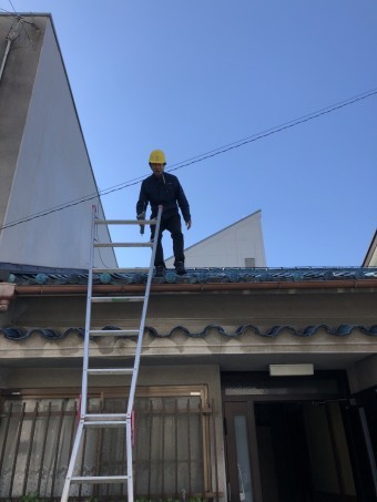 屋根瓦点検