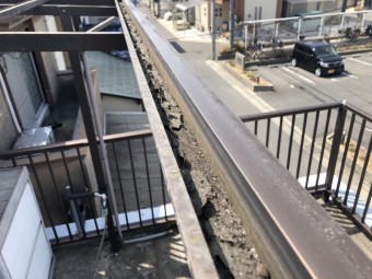 八尾市 ごみが溜まっている