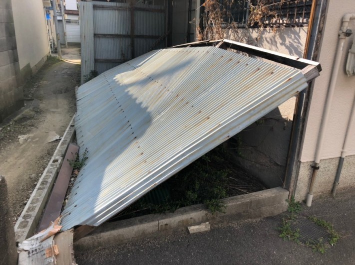 壁が倒壊しました