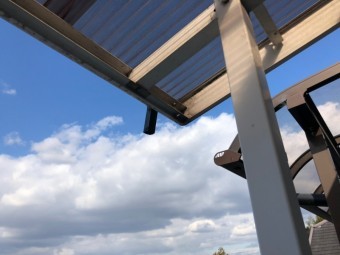 テラスの樋破損