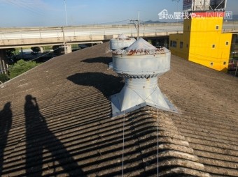 工場の屋根工事前