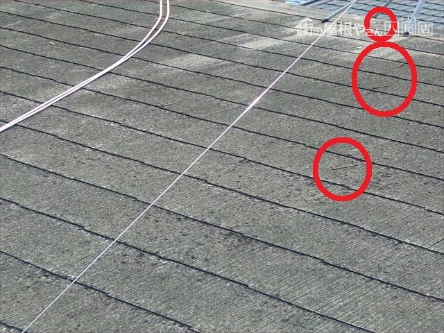東大阪市カラーベスト釘が浮いている