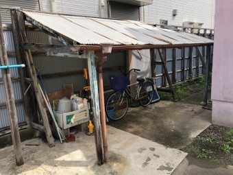 波板が飛んだ