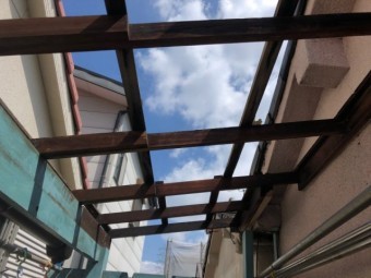 波板の骨組み