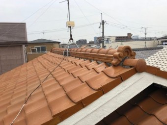 瓦屋根全体写真