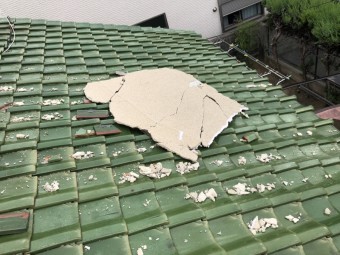 剥がれた外壁