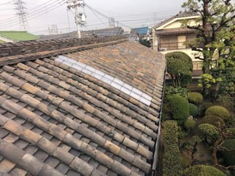 本瓦葺きの倉