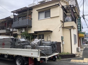 足場